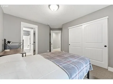 35810 Chinook Street Sandy OR 97055