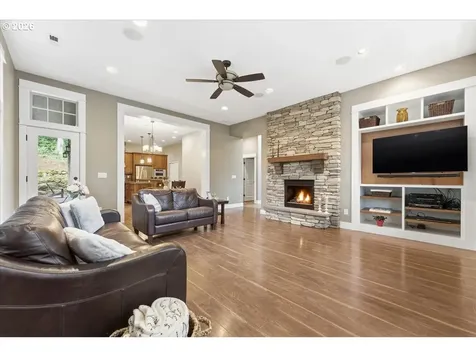 35810 Chinook Street Sandy OR 97055