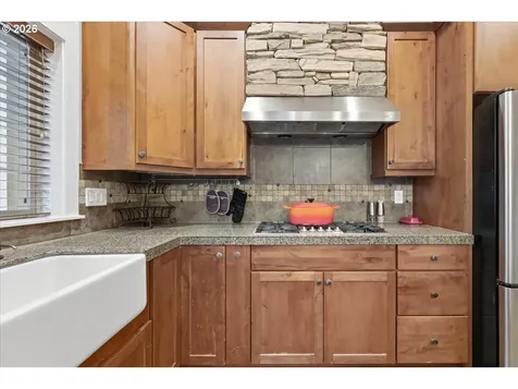 35810 Chinook Street Sandy OR 97055