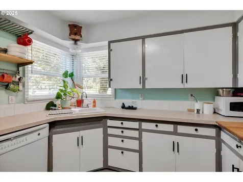 7840 SE Flavel Street Portland OR 97206