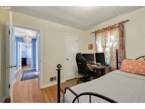 7840 SE Flavel Street Portland OR 97206