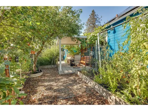 7840 SE Flavel Street Portland OR 97206