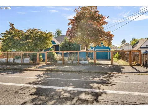 7840 SE Flavel Street Portland OR 97206