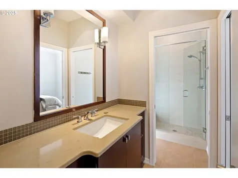 16832 Quail Court Lake Oswego OR 97034