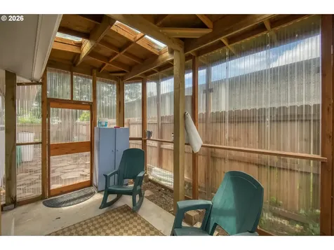 2257 Country Club Terrace Woodburn OR 97071