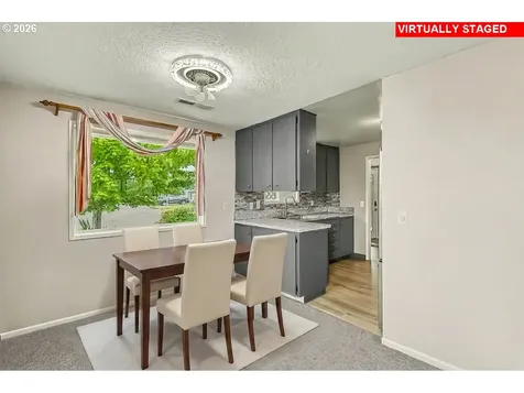 2257 Country Club Terrace Woodburn OR 97071