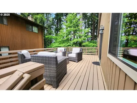 17265 Stanhelma Drive Gladstone OR 97027