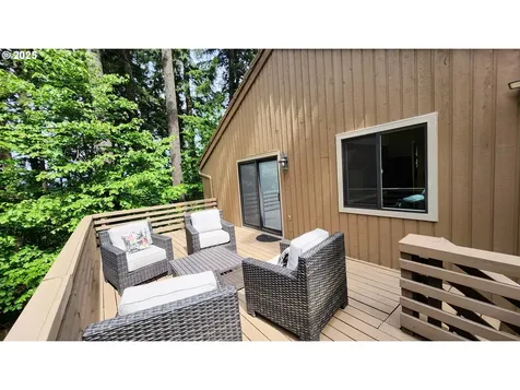 17265 Stanhelma Drive Gladstone OR 97027