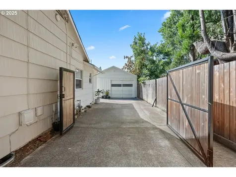 10144 SE Steele Street Portland OR 97266