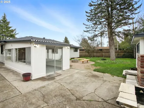13434 NE Sacramento Street Portland OR 97230