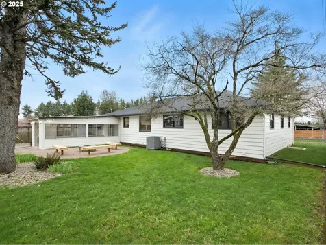 13434 NE Sacramento Street Portland OR 97230