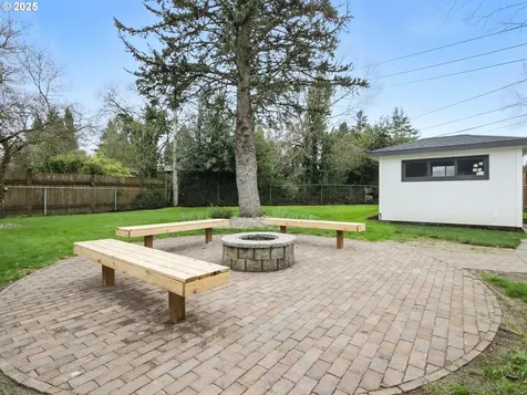 13434 NE Sacramento Street Portland OR 97230