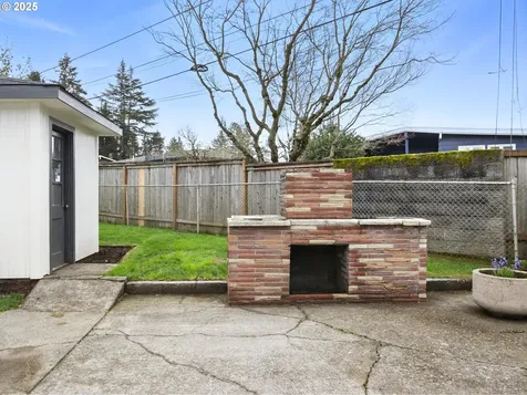 13434 NE Sacramento Street Portland OR 97230