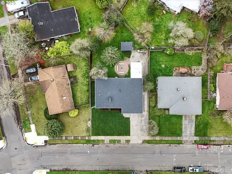 13434 NE Sacramento Street Portland OR 97230