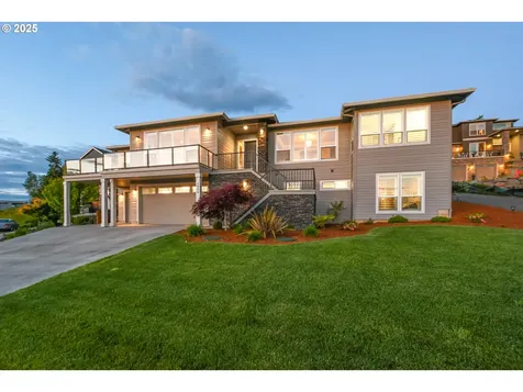 1936 NW Klickitat Street Camas WA 98607