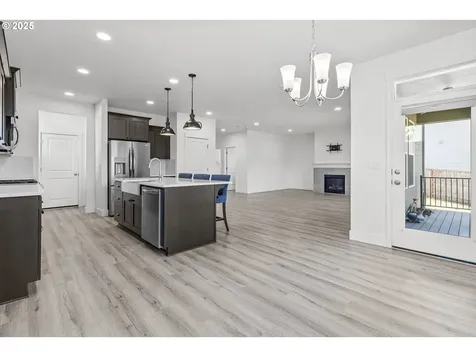 1565 S Quartz Drive Cornelius OR 97113