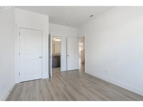 1565 S Quartz Drive Cornelius OR 97113