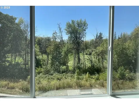 1565 S Quartz Drive Cornelius OR 97113