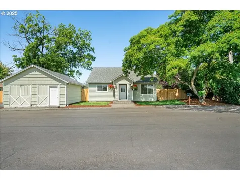 514 Hood Court Molalla OR 97038