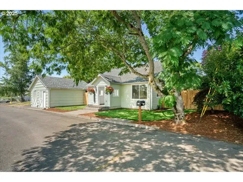 514 Hood Court Molalla OR 97038
