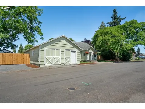 514 Hood Court Molalla OR 97038