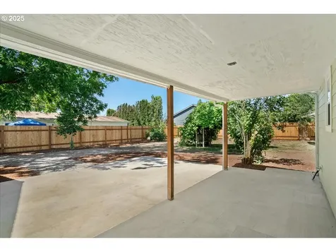 514 Hood Court Molalla OR 97038