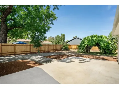 514 Hood Court Molalla OR 97038