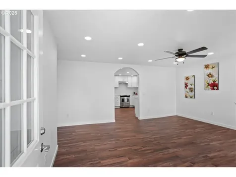 514 Hood Court Molalla OR 97038