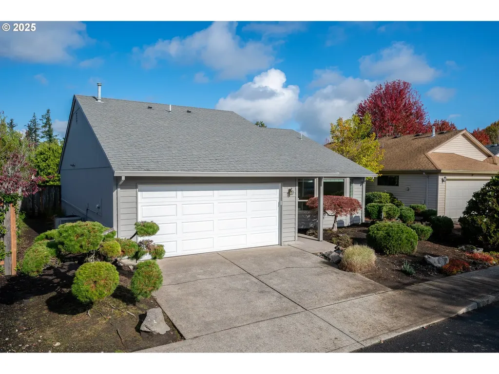 15801 NE Sacramento Street Portland OR 97230