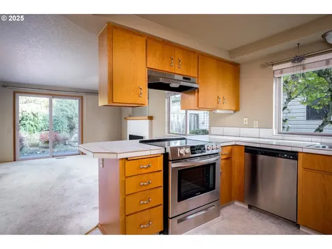 15801 NE Sacramento Street Portland OR 97230