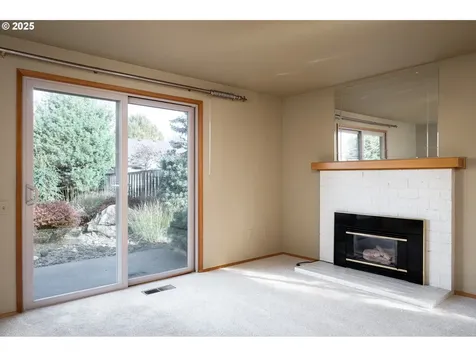 15801 NE Sacramento Street Portland OR 97230