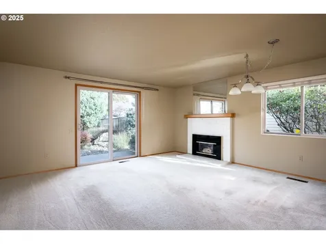 15801 NE Sacramento Street Portland OR 97230