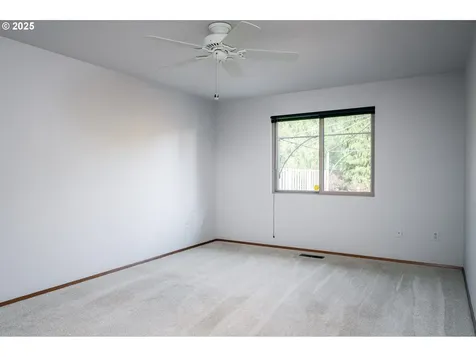 15801 NE Sacramento Street Portland OR 97230