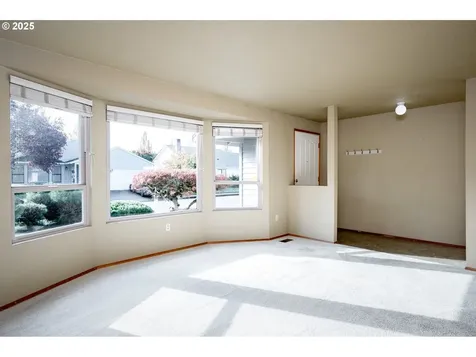 15801 NE Sacramento Street Portland OR 97230