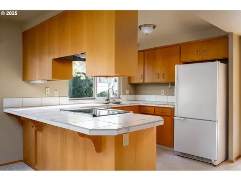 15801 NE Sacramento Street Portland OR 97230