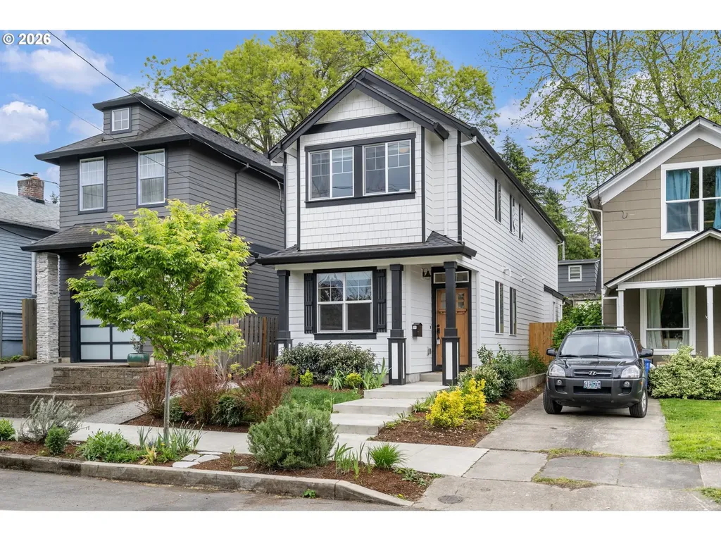 5546 SE Oak Street Portland OR 97215