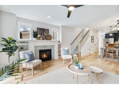5546 SE Oak Street Portland OR 97215