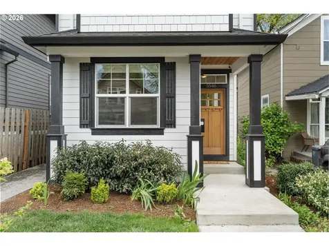 5546 SE Oak Street Portland OR 97215
