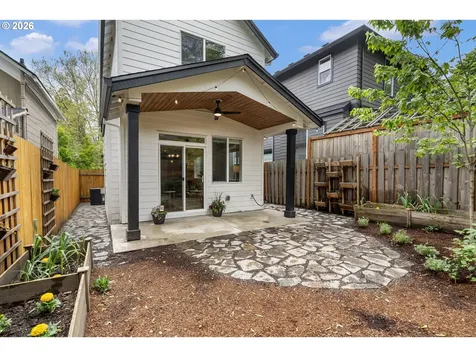 5546 SE Oak Street Portland OR 97215