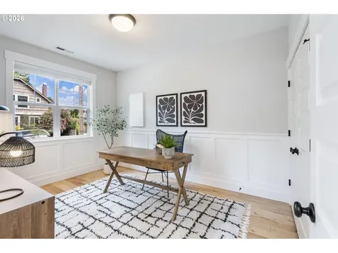 5546 SE Oak Street Portland OR 97215