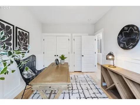 5546 SE Oak Street Portland OR 97215