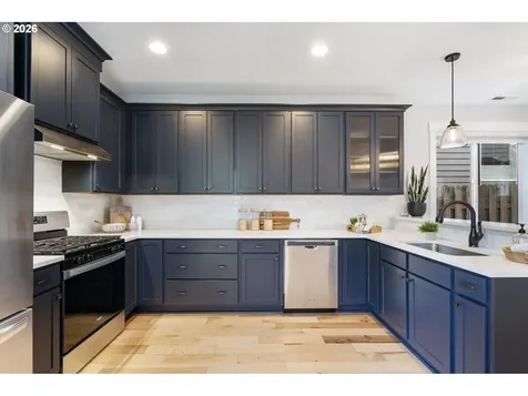 5546 SE Oak Street Portland OR 97215
