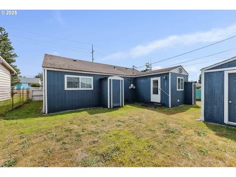 856 Pacific Avenue Coos Bay OR 97420