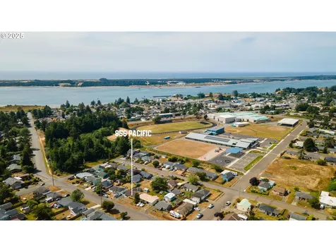 856 Pacific Avenue Coos Bay OR 97420