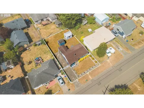 856 Pacific Avenue Coos Bay OR 97420
