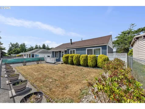 856 Pacific Avenue Coos Bay OR 97420