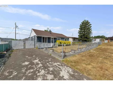856 Pacific Avenue Coos Bay OR 97420