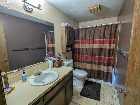 809 N 8th Avenue Elgin OR 97827