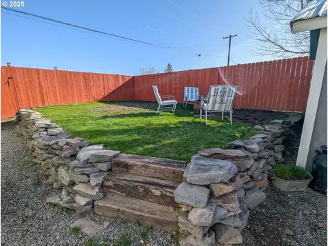 809 N 8th Avenue Elgin OR 97827