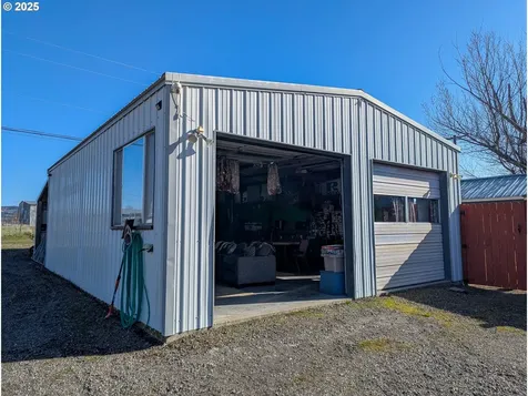 809 N 8th Avenue Elgin OR 97827